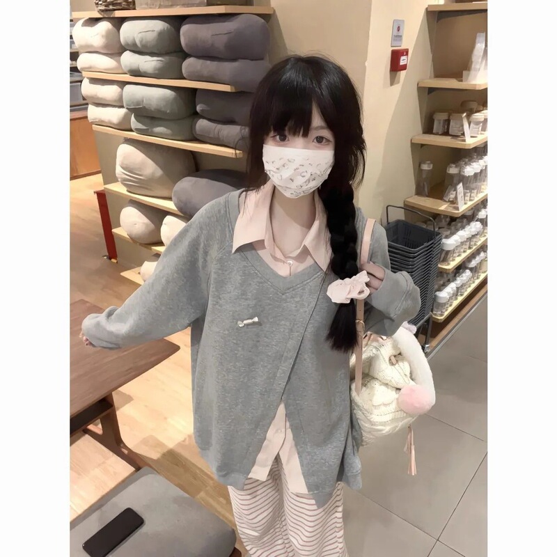 Japanese-Style College Vibe Youthful Gray and Pink Faux Two-Piece Sweatshirt for Women, Early Autumn Casual Petite Lazy Niche Top