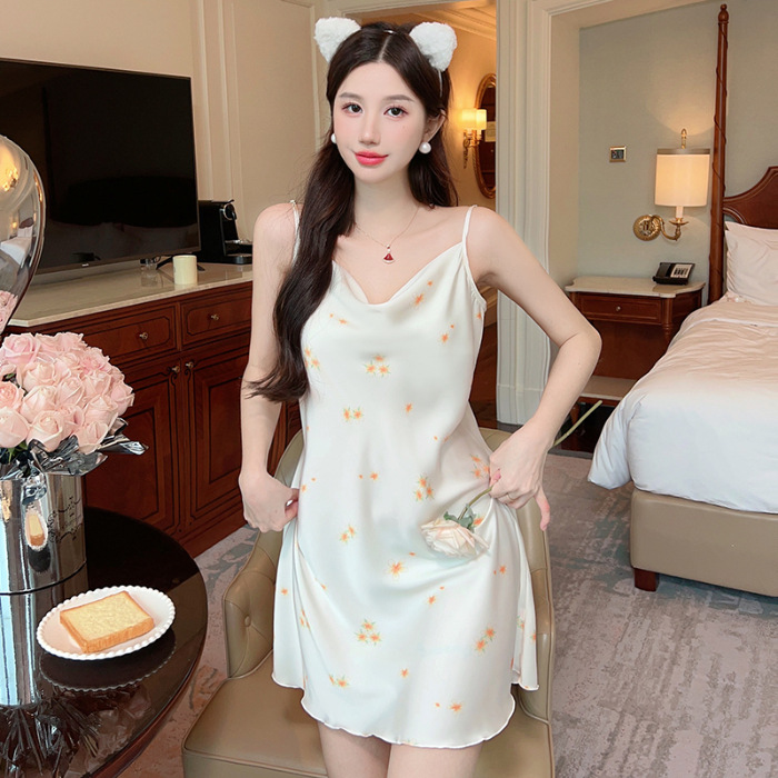 Verano 2024 pijamas camisón de tirantes de las mujeres puro deseo estilo de alto grado sentido swing collar satén camisón Delgado desgaste del hogar Comercio exterior