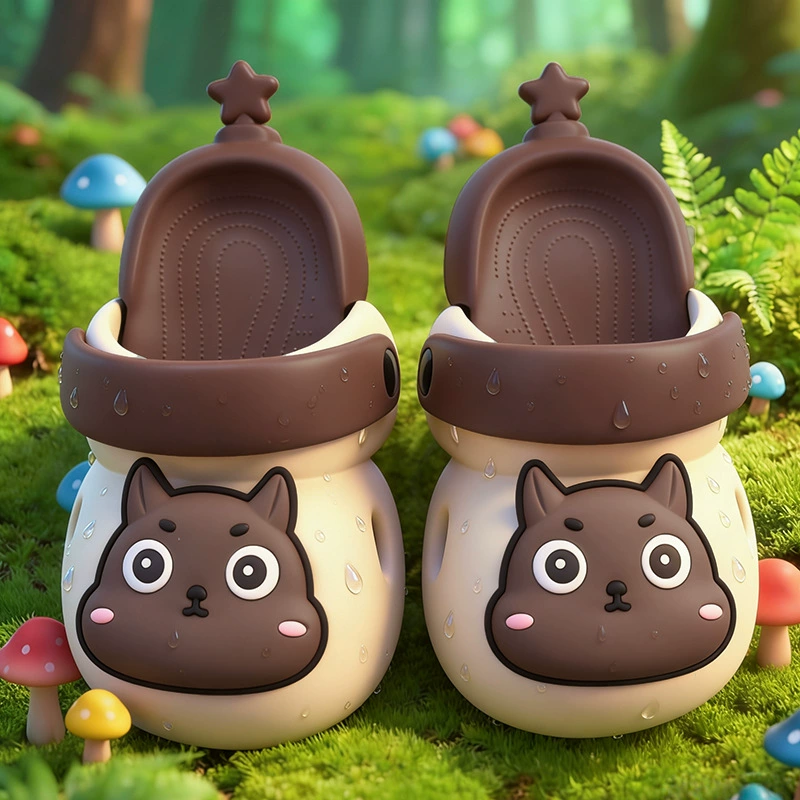 Детские летние ультрамягкие тапочки в стиле Crocs для мальчиков на платформе пляжные босоножки коллекция 2026 года закрытый носок