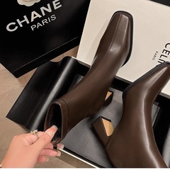 法式棕色短靴女高跟粗跟後拉鏈方頭2023年新款冬季韓版彈力瘦瘦靴