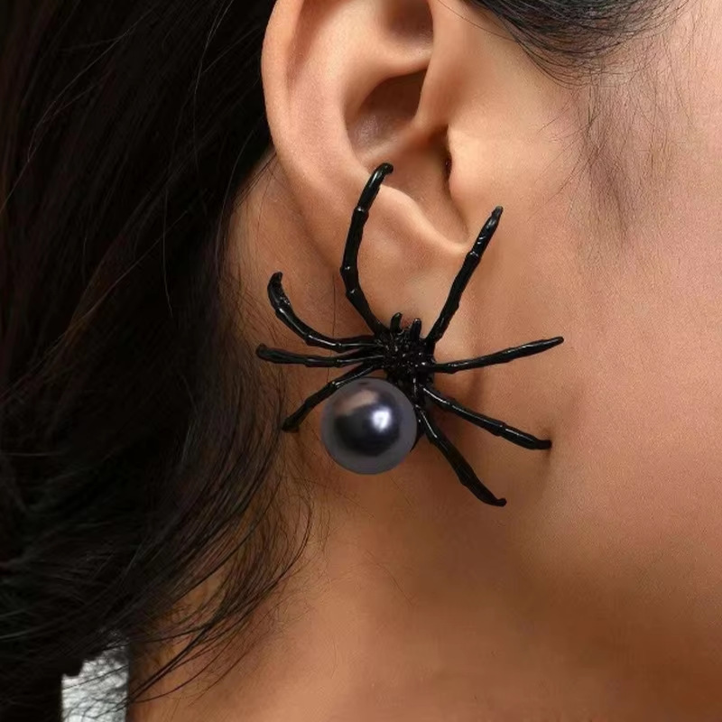 Cross-border Hot Selling Personalized Halloween Light Luxury Black Pearl Spider Earrings European and American New Fashionable Earrings