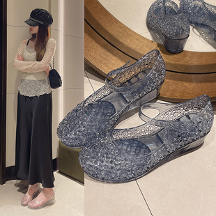New Women's Four-Season Toe-Toe Sandals for Outer Wear, Non-Slip Soft Sole, Breathable Hole-In-The-Wall Transparent Crystal Cut Out Jelly Shoes