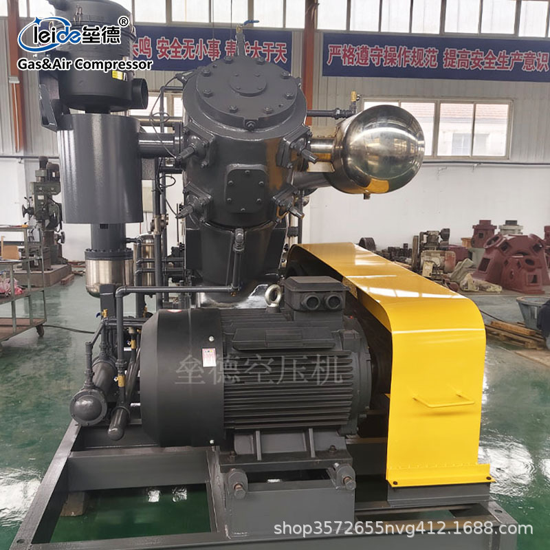 PET blow molding oil-free booster compressor, piston-type air compressor, complete machine internal structure, high-pressure air compressor