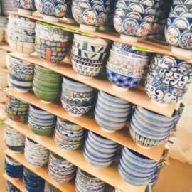 日式4.5寸米饭碗高温陶瓷吃饭碗喝汤小碗釉下彩家用高脚防烫批发