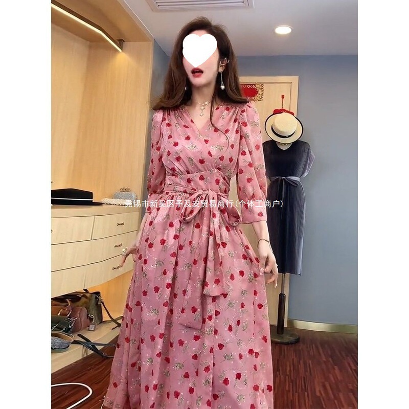 French-Style Retro Pink Slimming Floral Dress for Women, Spring/Summer 2026 New Model, Waist-Cinching Elegant Tea Break Long Dress French-Style Retro Pink Slimming Floral Dress for Women, Spring/Summer 2026 New Model, Waist-Cinching Elegant Tea Break Long Dress