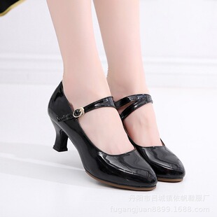 Ħ����ЬŮ�赸Ь ������ЬŮʽ�͸��V��������Ь�и��yɫ�ݳ�Ь