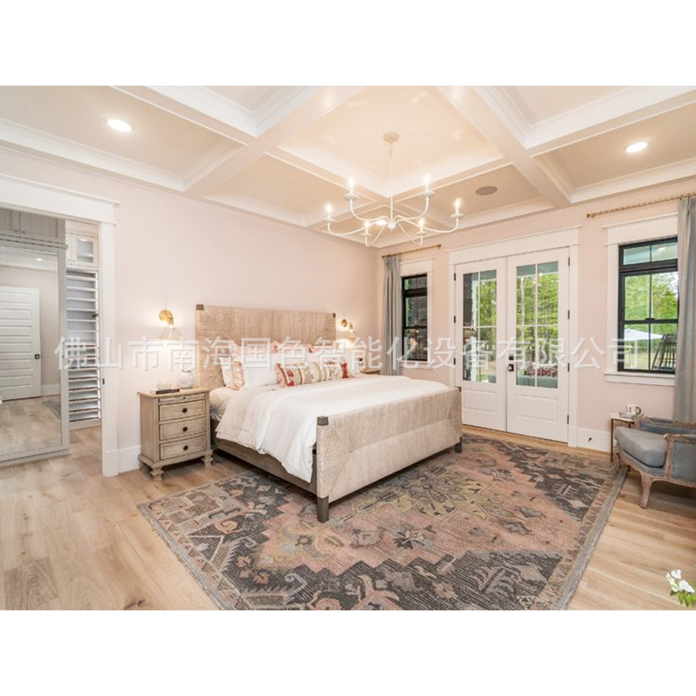 Red creativa de Internet Casa de vacaciones de acero ligero Madera anticorrosiva Triángulo Casa de madera Área escénica al aire libre Casa de campamento móvil