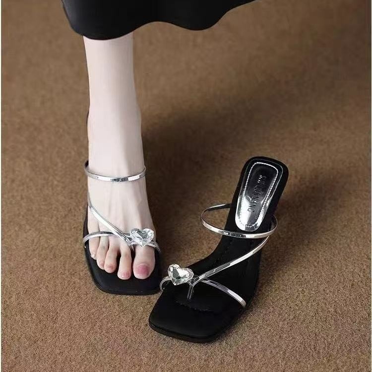 2026 nuevo verano no se cansa pie cinturón delgado hermoso diamante plata zapatillas de tacones altos image 4