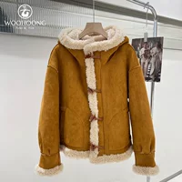 Короткая теплая бархатная пуховка с капюшоном, 100% шерсть, золотисто-коричневый / каштановый / шоколад