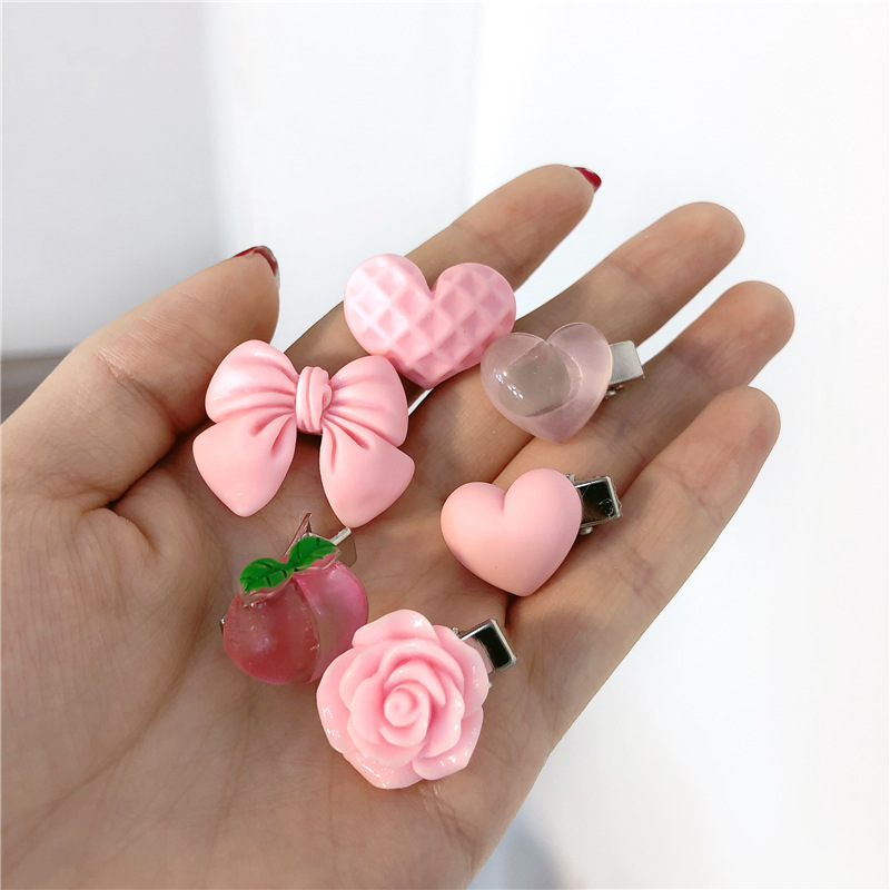 Sweet Heart Shape Plastic Resin Hair Clip display picture 5