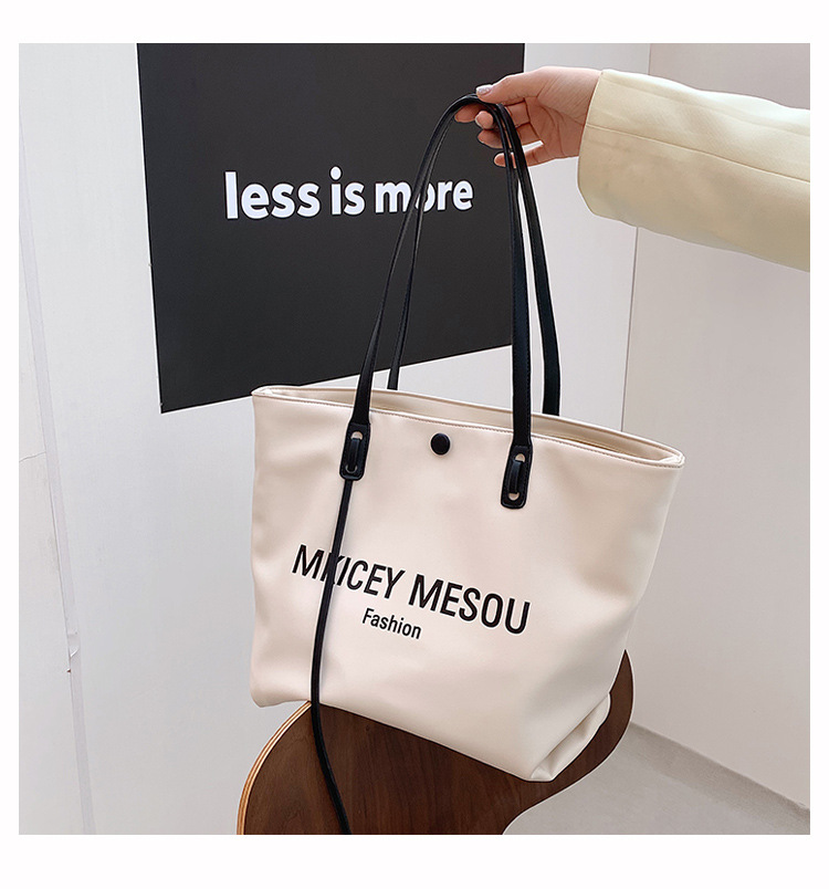 Korean Fashion New Trendy One-shoulder Armpit Large-capacity Tote Bag display picture 16