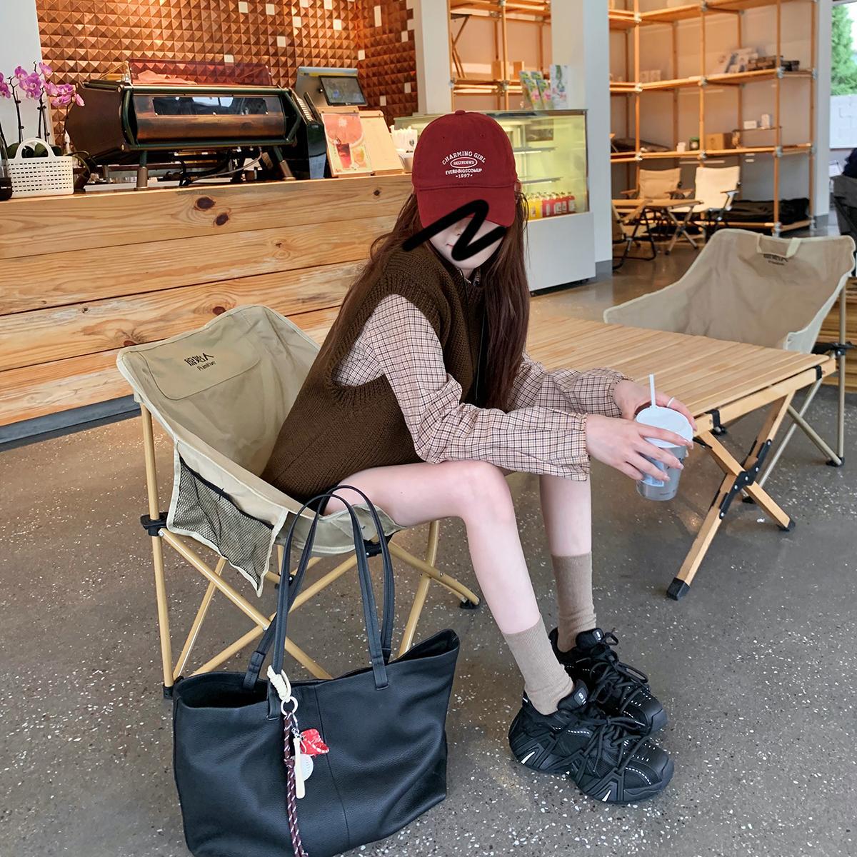 Versión de cuero de vaca de la uva de la misma línea de zapatos de doble malla de empalme grueso aumento de altura zapatos de cuero casuales de mujer zapatos deportivos de cuero