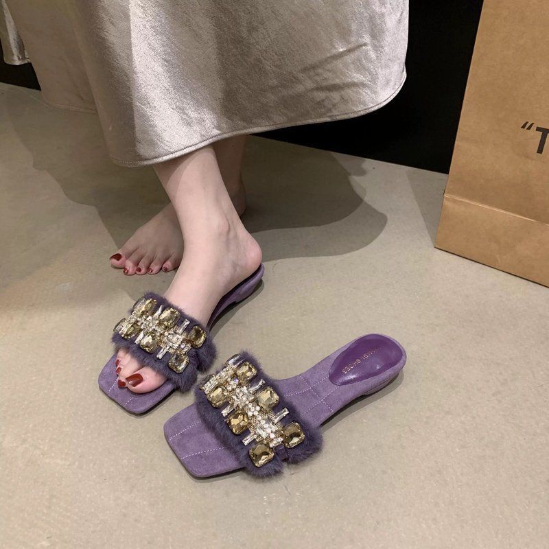 Exquisite and Luxurious Rhinestone Furry Slippers for Women in Autum New Style White and Purple Slippers, Fashionable and Comfortable Open-Toe Slippers