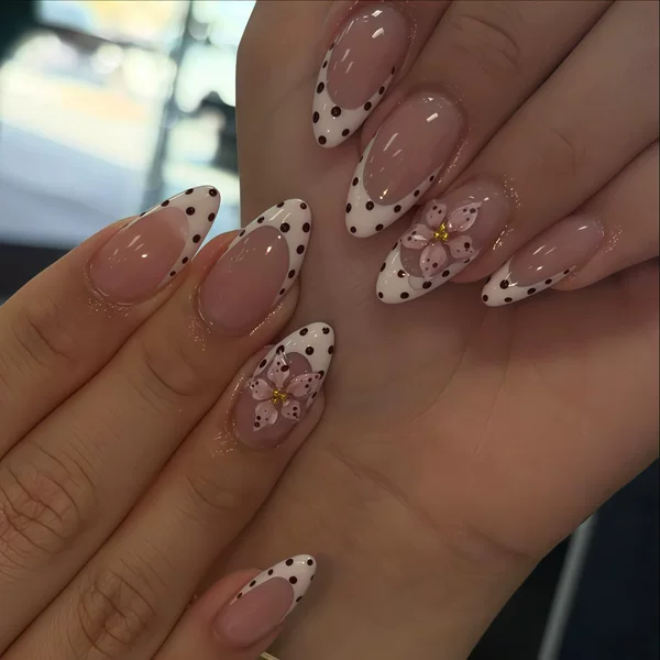 Cross-Border French-Style Polka Dot Almond-Shaped 3D Flower European and American Ins Fashion Nail Stickers Fake Nails Nail Tips