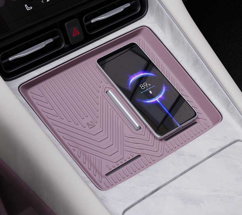 Suitable for the AITO M6 wireless charging silicone mat, car anti-slip mat, eco-friendly, odorless, lightweight, fits well, and is suitable for interior modification