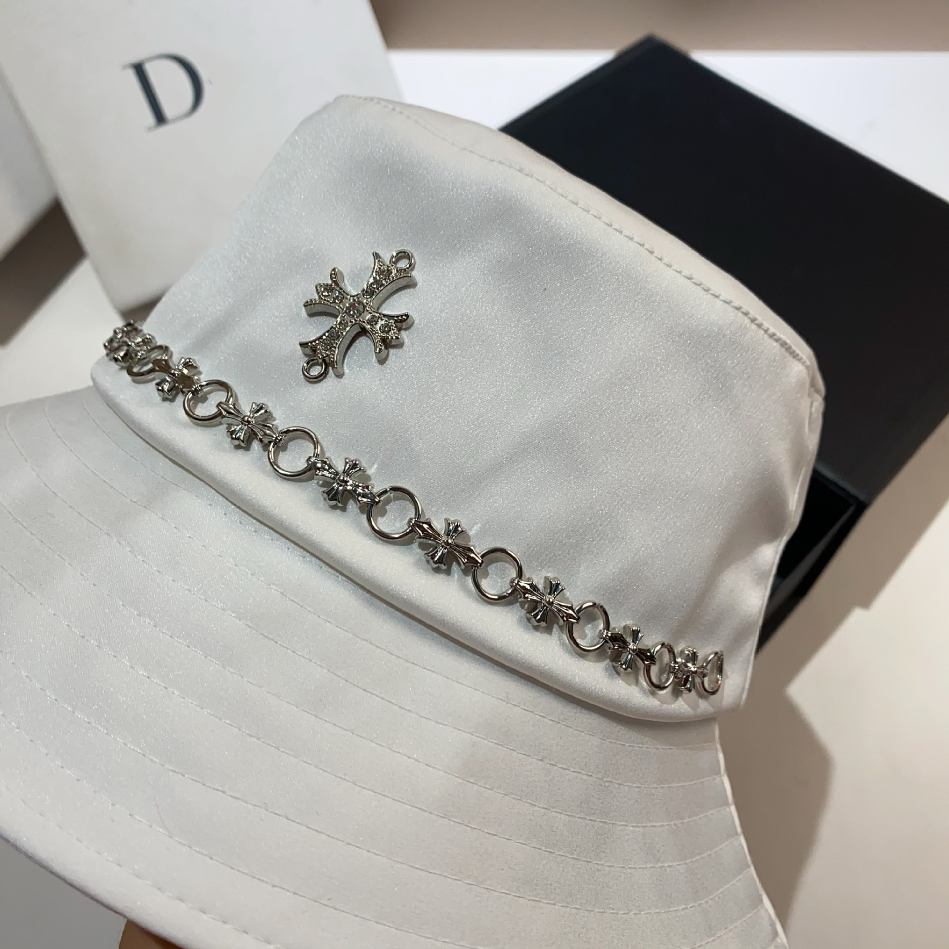 Bacinella a catena incrociata fatta a mano alla moda, marchio parigino alla moda, acido acetico, pescatore, autunno, uomo e donna casual_voghion.com