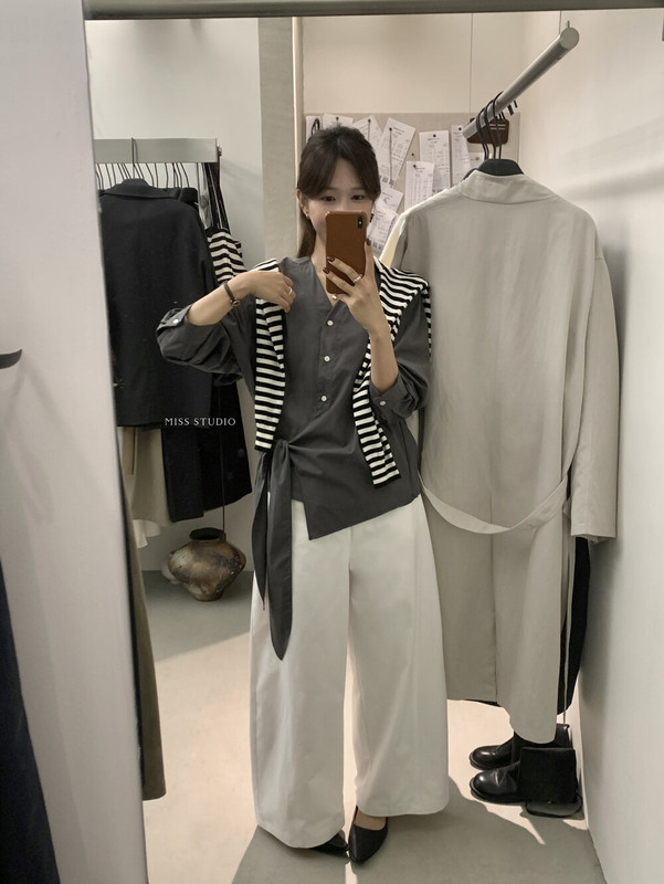 【MISS密思家正品店】极简气质V领排扣侧边系带衬衫女装W691|undefined