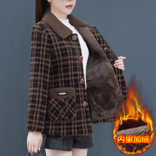 Middle-aged mother autumn and winter fashion western style coat 2023 new middle-aged and elderly women wear plaid square collar