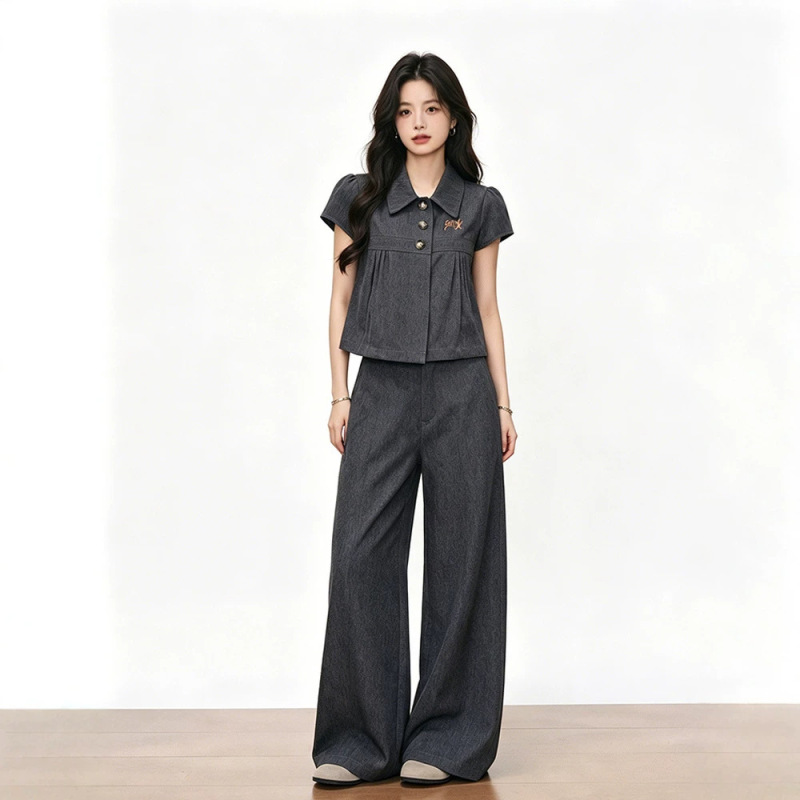 Summer Outfit: a Complete Set of Faux Denim Shirts and Straight Wide-Leg Pants, a Beautiful Two-Piece Suit for Women in Summer Summer Outfit: a Complete Set of Faux Denim Shirts and Straight Wide-Leg Pants, a Beautiful Two-Piece Suit for Women in Summer