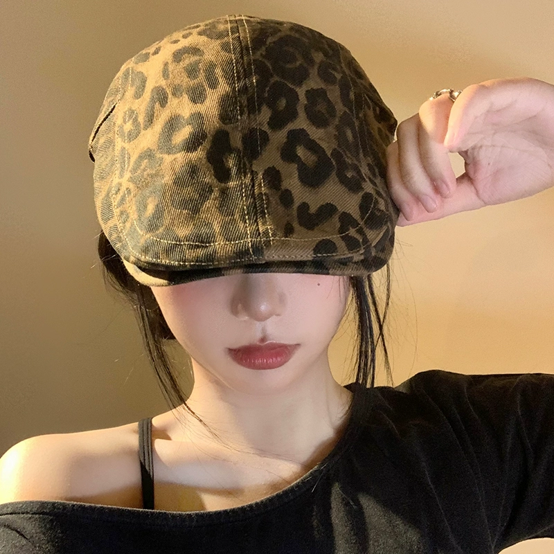 Retro autumn universal beret, hat, American style