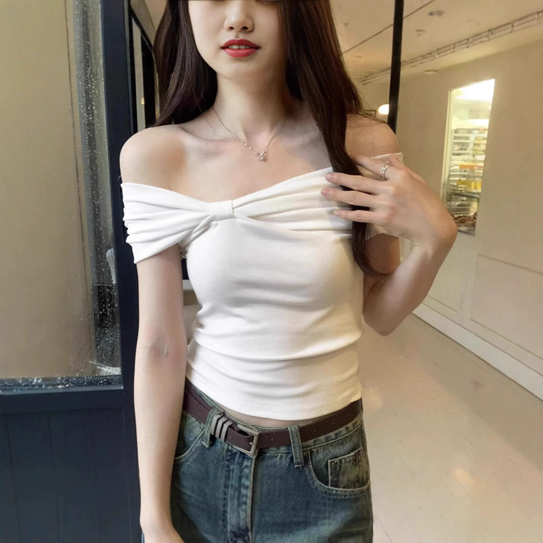 Сексуальная горячая девушка дизайн чувствуется с бантом, сморщенными плечами с короткими рукавами футболка женская 2025 лето новый тонкая топ