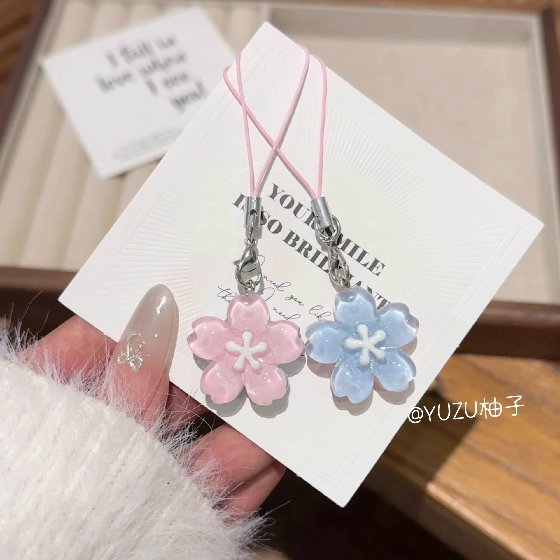 Keychain pendant floral accessory, 6.5 cm light charm with clasp — pink & blue options