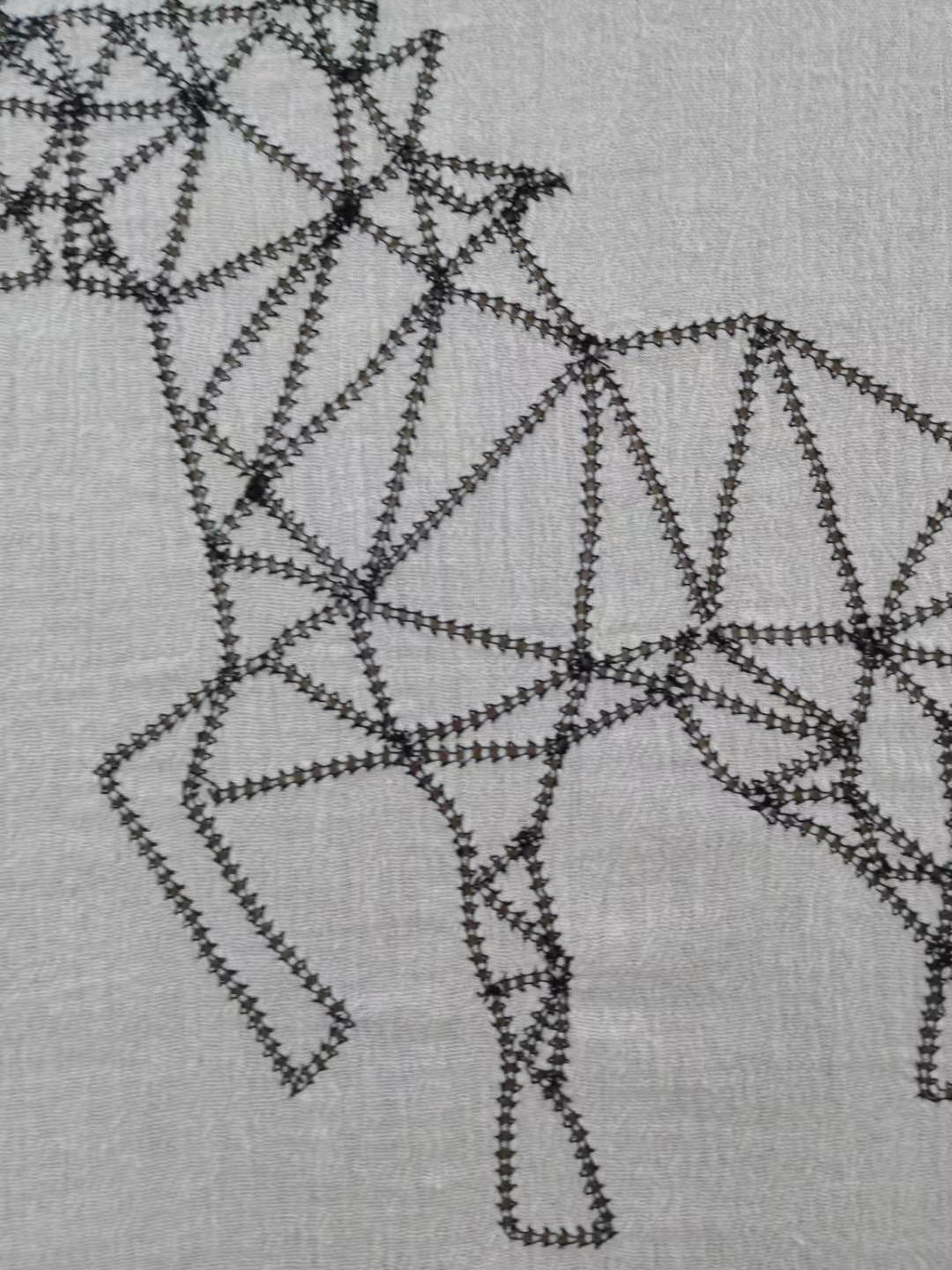 上海对丝  服装服饰对丝加工  花色雪纺围巾周边半对丝加工睫毛绣