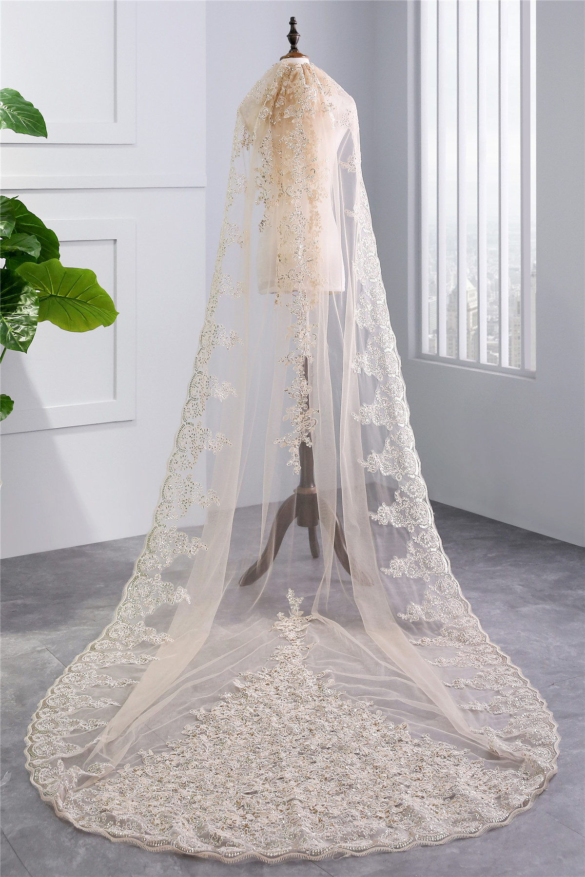 Champagne-Wedding-Veils-3-Mete