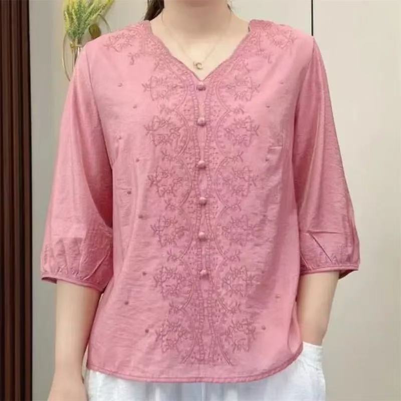 High-end summer women's vintage embroidered cotton and linen V-neck mid-sleeve middle-aged women's fashion casual plus size loose top
