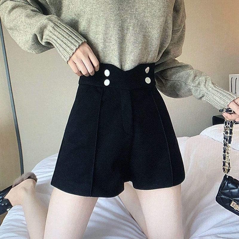 Women's Woolen Shorts Autumn and Winter 2025 New Slimming Look A-Line Large Size Loose Versatile Wide-Leg Bottoming Boot Pants for Outer Wear