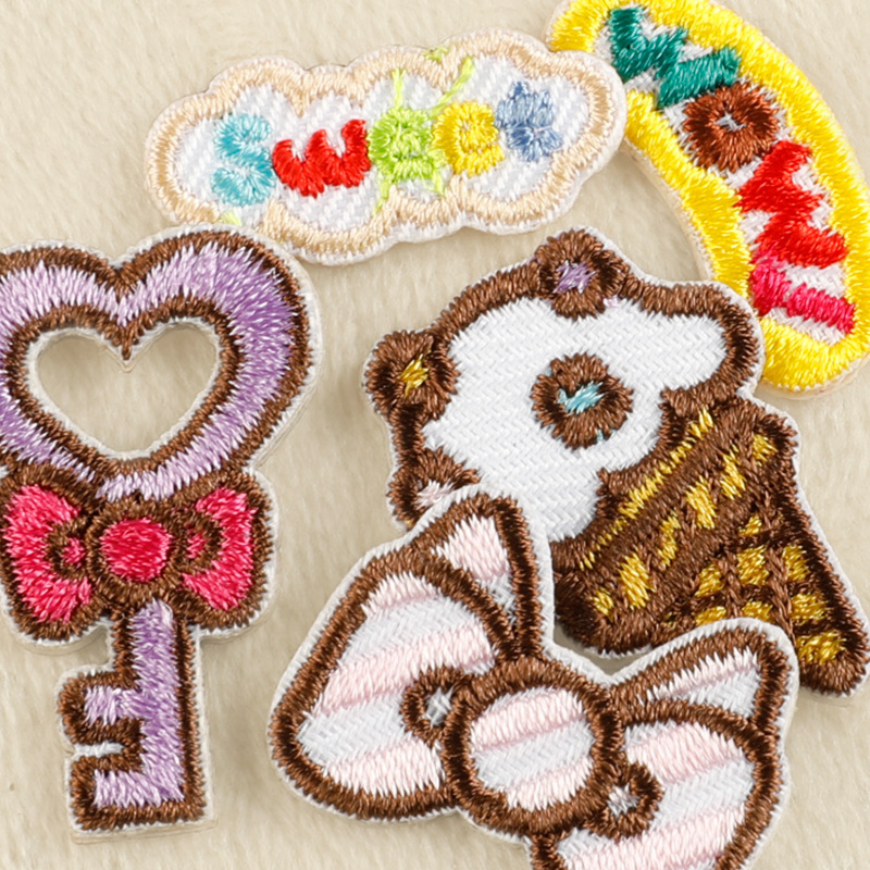 漫画子猫刺繍ステッカーアニメ自己粘着外国貿易パッチステッカー衣類アクセサリー diy アクセサリー工場既製布ステッカー|undefined