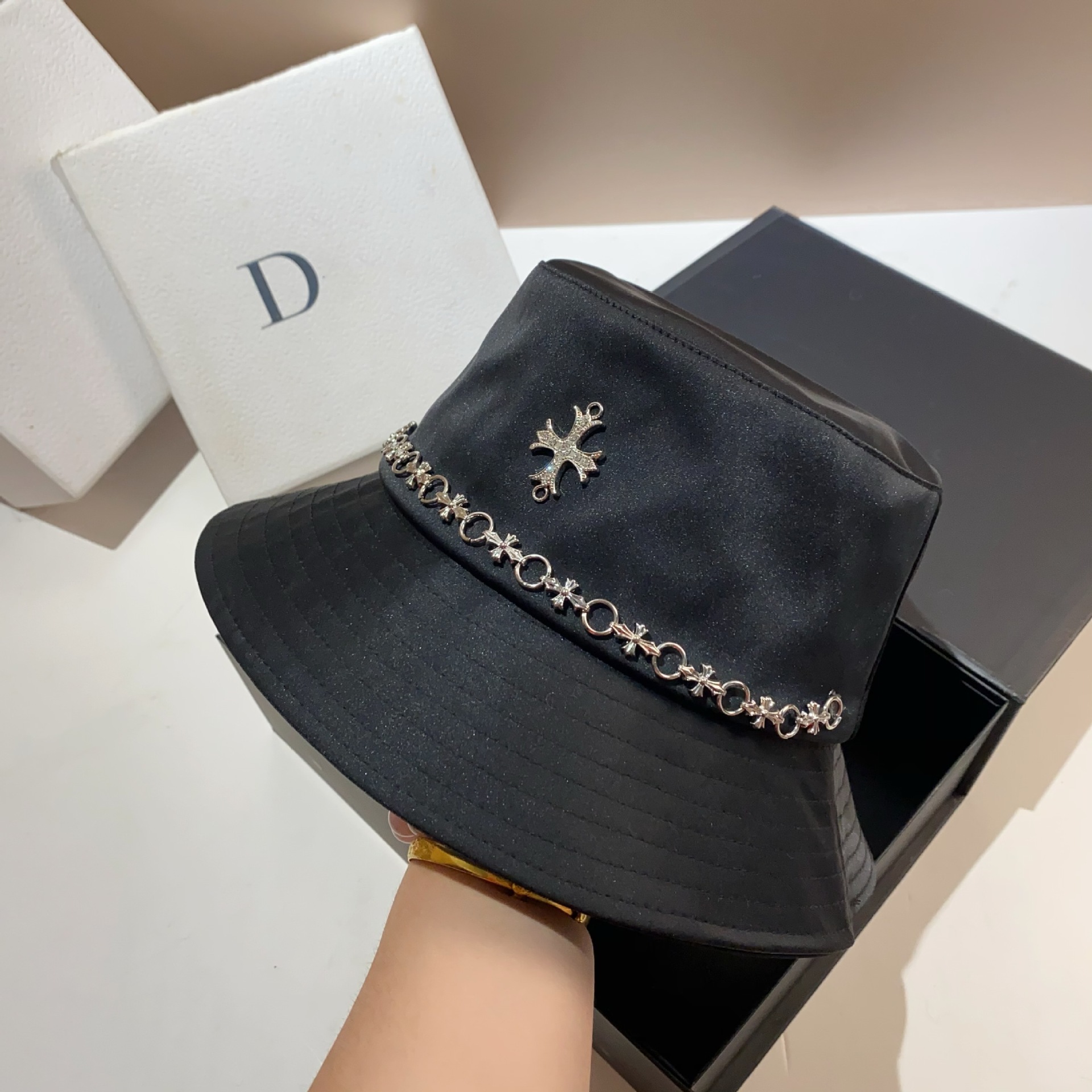 Bacinella a catena incrociata fatta a mano alla moda, marchio parigino alla moda, acido acetico, pescatore, autunno, uomo e donna casual_voghion.com