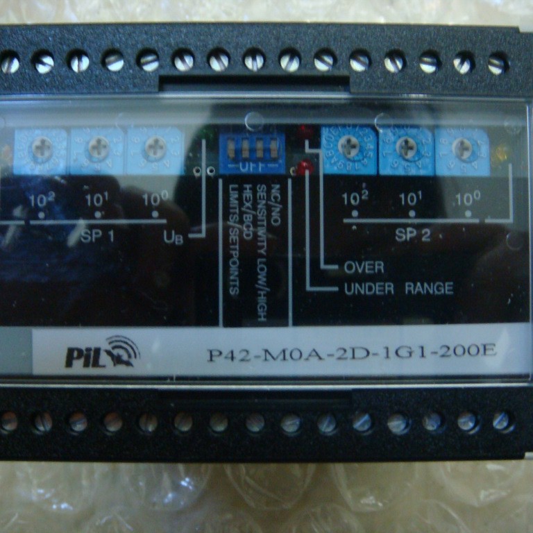 PIL 传感器 P42-M0A-2D-1G1-200E