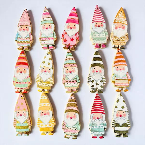 Popular Fashion Simple and Cute Hand-Painted Copper Christmas Gnome Pendant, Stylish High-Value High-End DIY Accessory