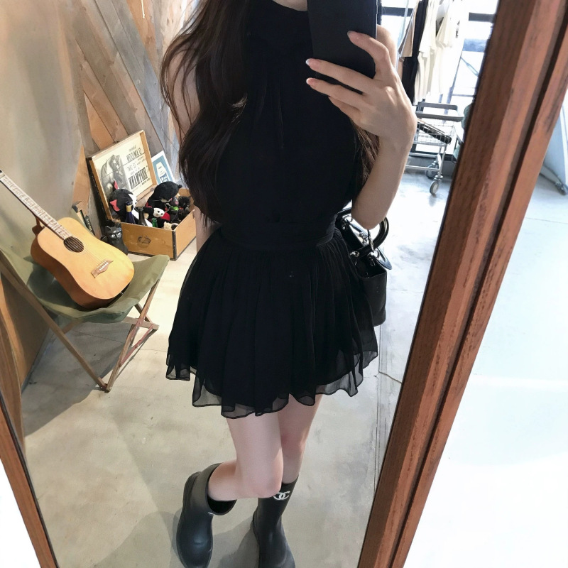 Korean-Style Women's Halter Neck Sleeveless High-Waisted Chiffon Dress with Ribbon, Niche Black Swan Outfit Korean-Style Women's Halter Neck Sleeveless High-Waisted Chiffon Dress with Ribbon, Niche Black Swan Outfit