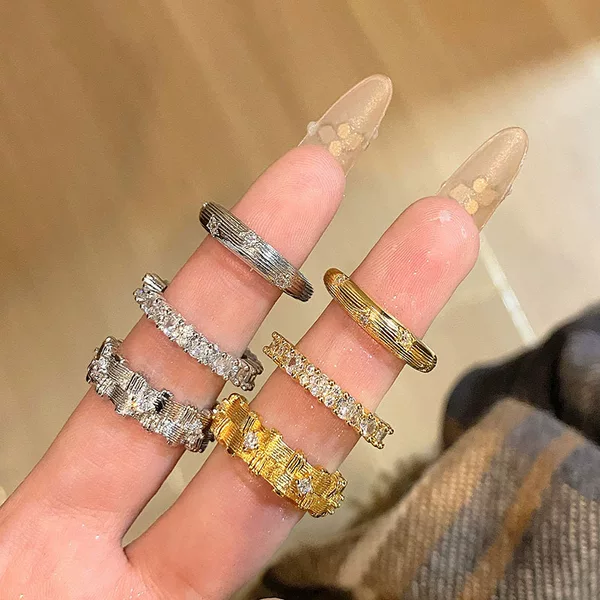 Fashionable and Exquisite Wire-drawing Full Diamond Ring Women's Gentle Rig Finger Ring Elegant Niche High-end Fold Ring Women