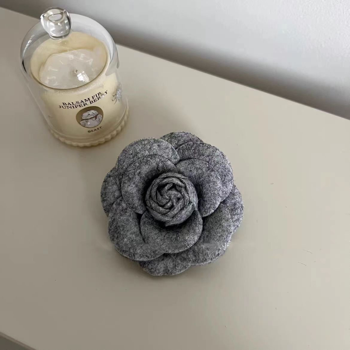 7.5cm-felt camellia [gray]