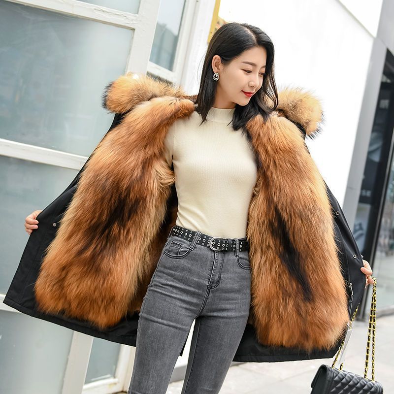 안티 시즌 클리어런스 너구리 모피 원피스 폭스 모피 여자의 두꺼운 중간 길이의 모피 재킷 파커 원피스 트렌디