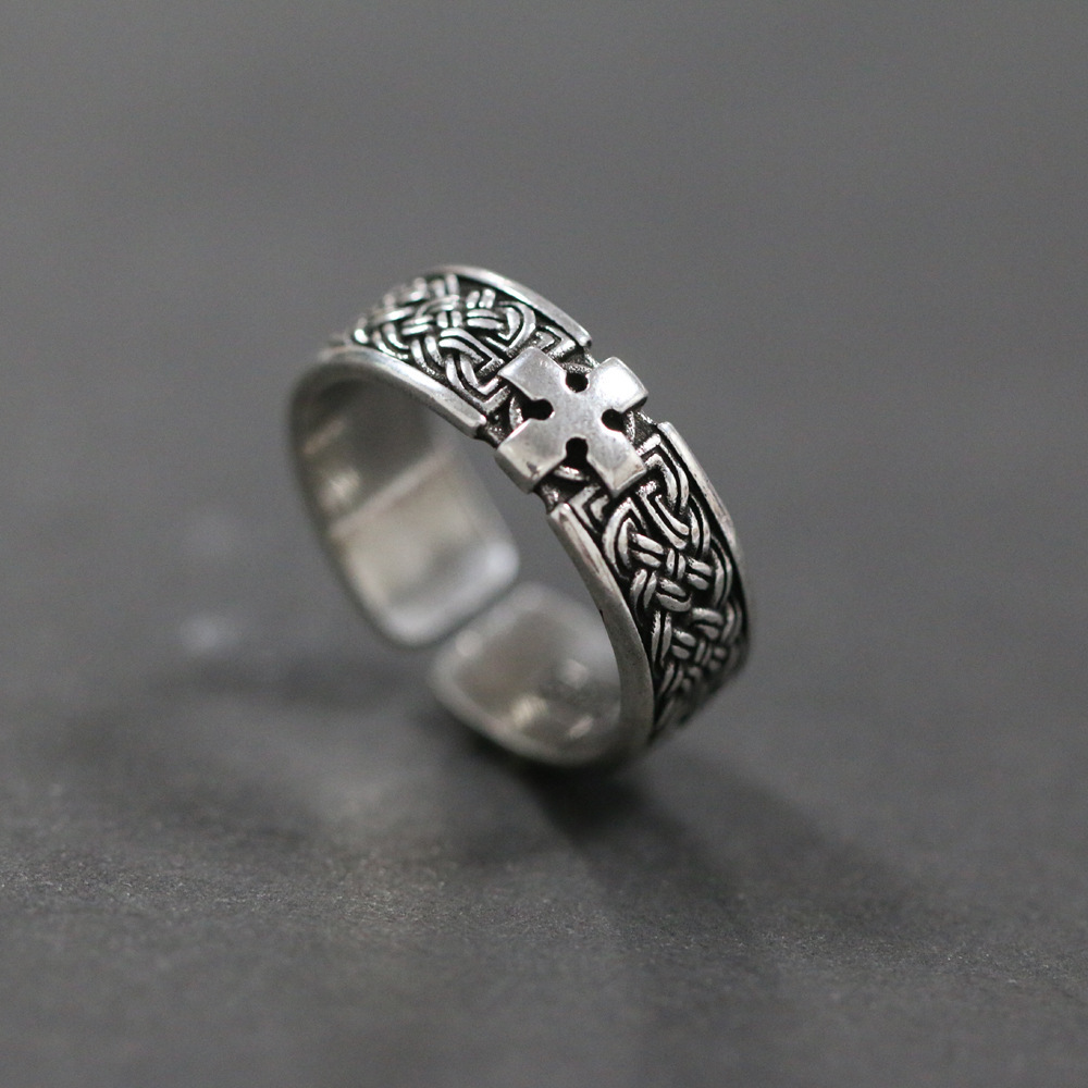 Vintage Retro Adjustable Cross Ring For Men High-end Hip-hop Style_voghion.com