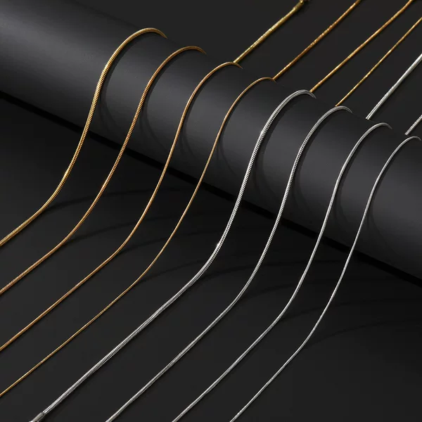 Cross-Border Hot-Selling Titanium Steel Necklace, Round Snake Chain, Simple and Stylish, Light Luxury Snake Bone Chain, Unisex Stainless Steel Plain Chain