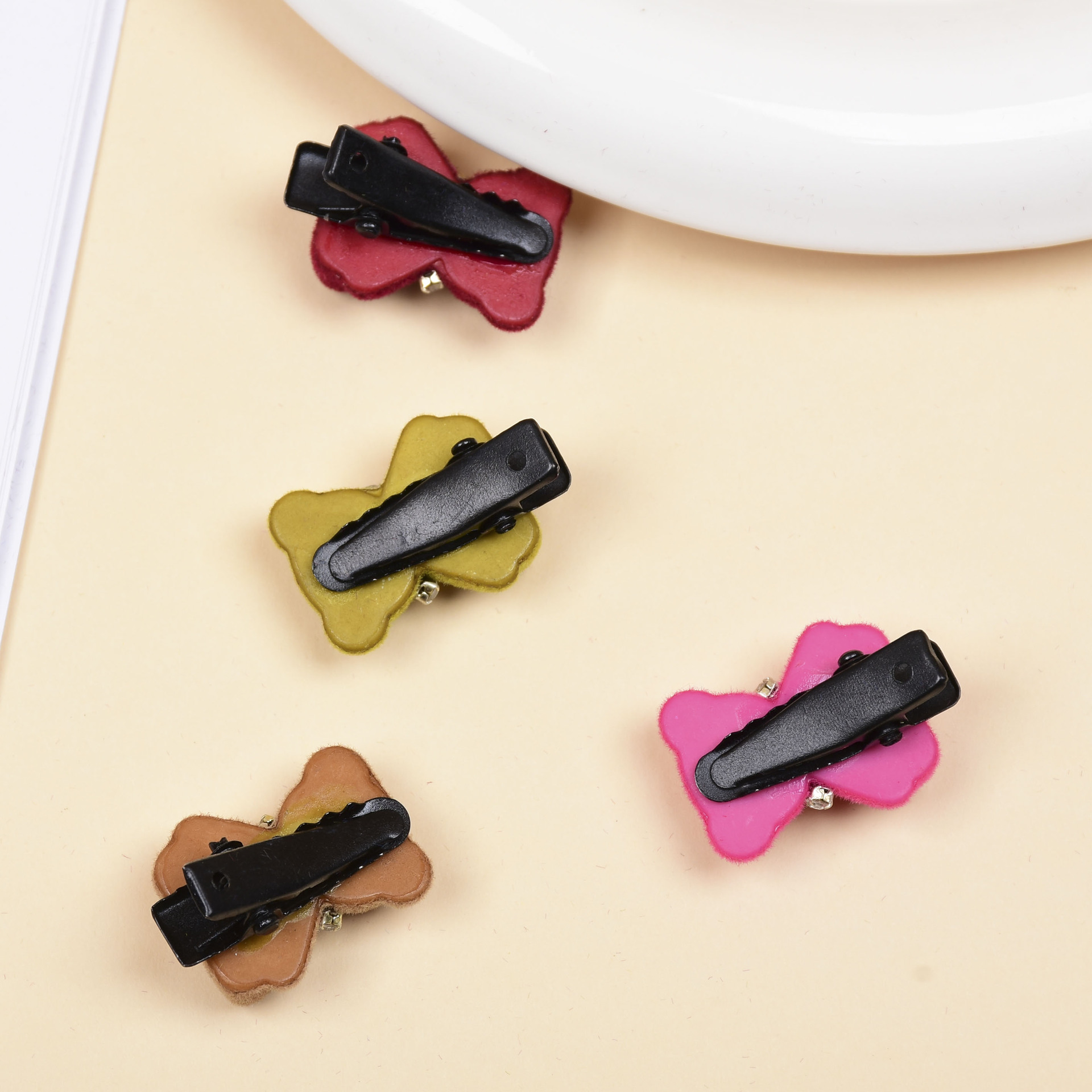 Flocking Material Bear Pattern Cute Women's Bear Flocking Hair Clip