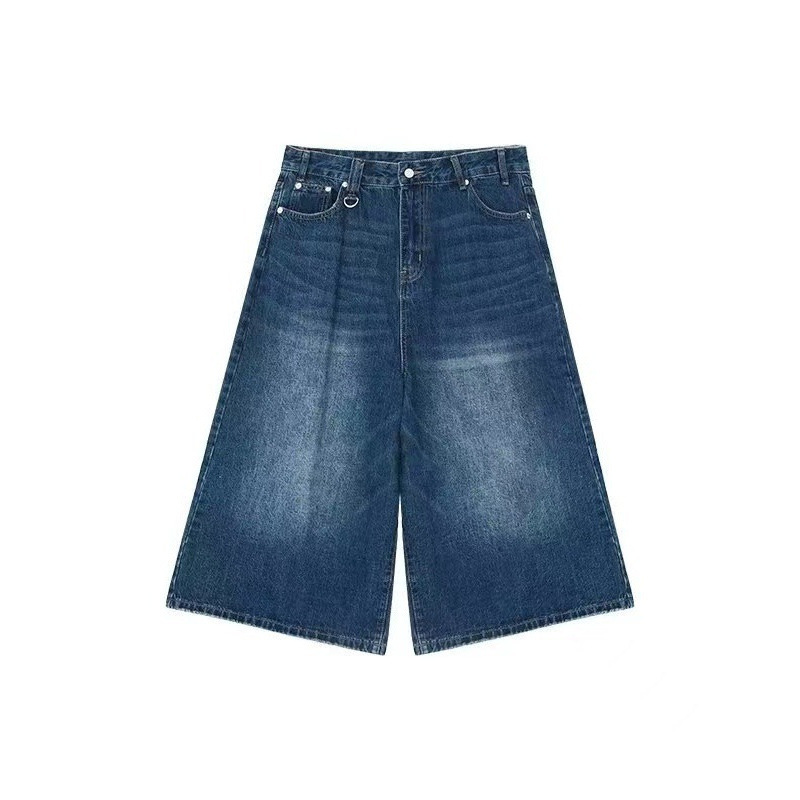 Lässige, gerade geschnittene Herren-Denim-Shorts mit weitem Bein und Used-Look in Blau im amerikanischen Retro-Stil – perfekt für den Sommer und vielseitige Kombinationsmöglichkeiten_voghion.com