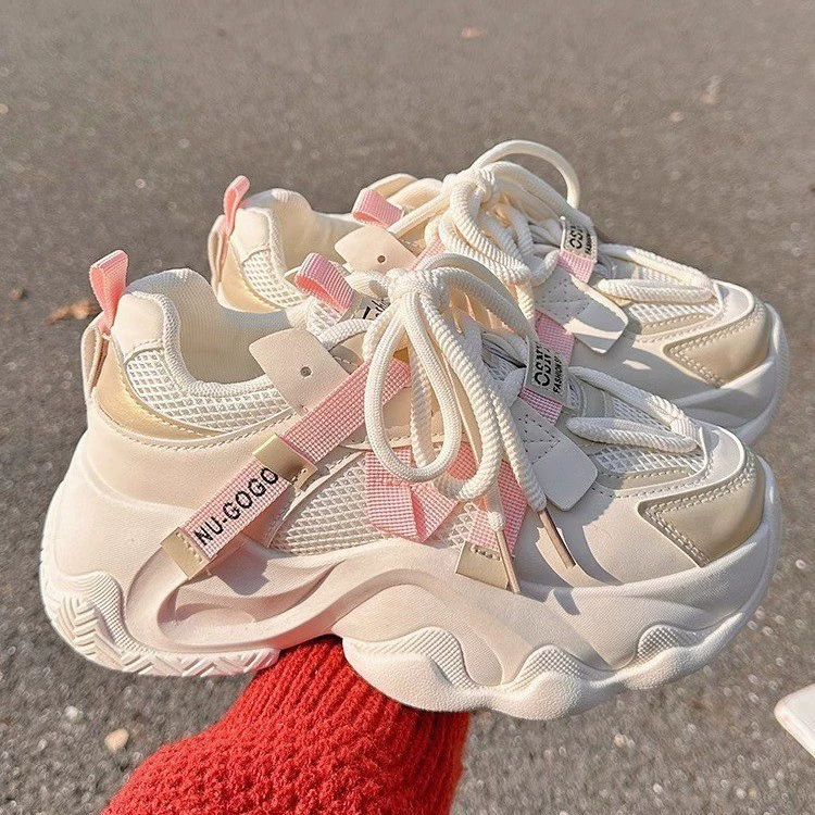 Обувь папы женщины 2024 новая весенняя модель с толстой подошвой для увеличения обуви