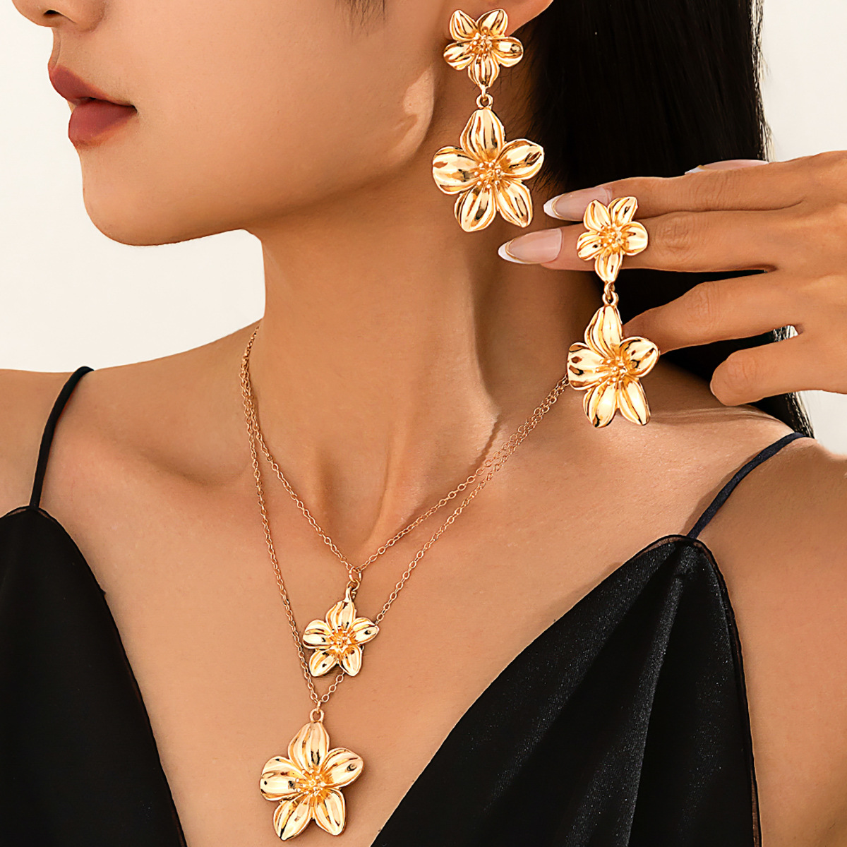 fashionable design pendant