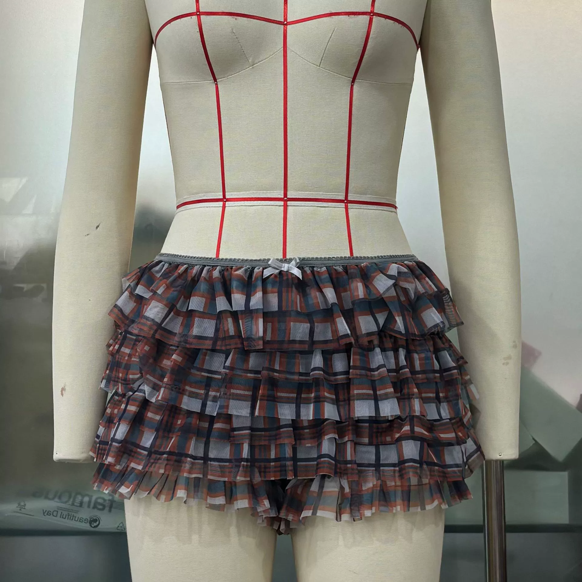Cute trousers, sexy shorts, Lolita style, European style