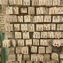 韩国爆款时尚耳饰2025新款女耳钉百搭耳坠地摊夜市潮流耳环货源