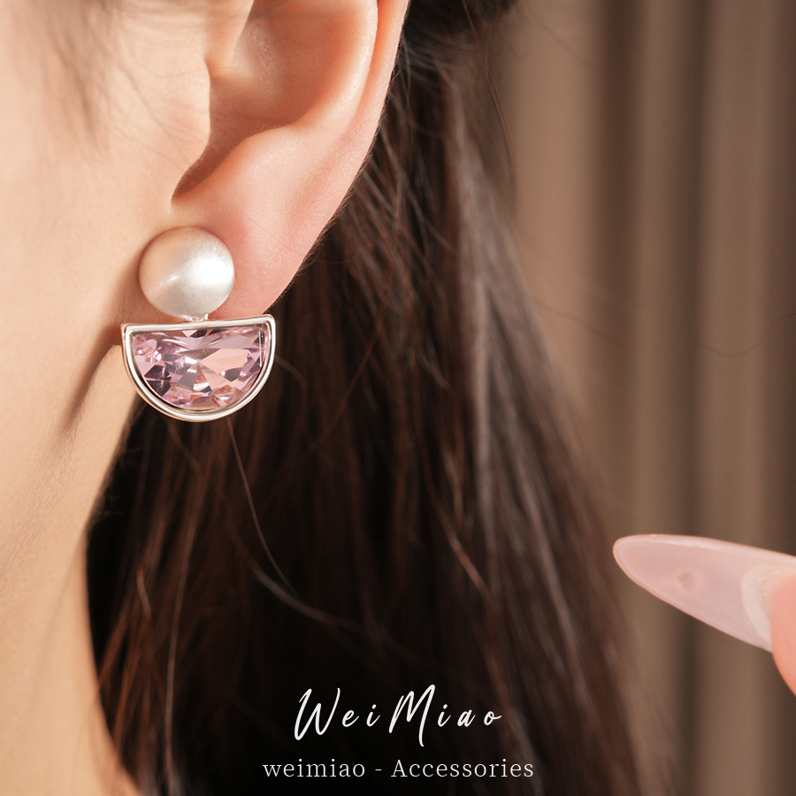 Diamante semicircular orejas de mujer sin agujeros de orejas personalidad simple temperamento amplio aretes ligeros de lujo alta sensación auriculares al por mayor
