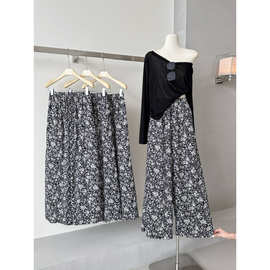 熹凤梨'老出片的奶奶碎花裤'黑白配色印花极简松弛度假风阔腿裤长