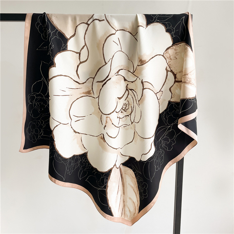 Pañuelo de seda con estampado de camelia bufanda cuadrada_voghion.com