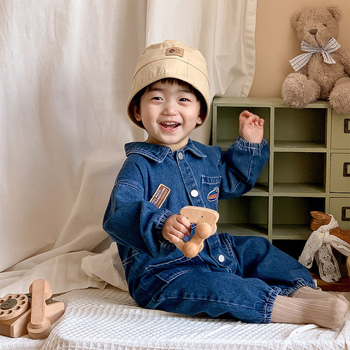 Baby autumn clothing, fashionable and stylish denim jumpsuit, male and female baby long-sleeved lapel patch sweatshirt, outdoor clothing